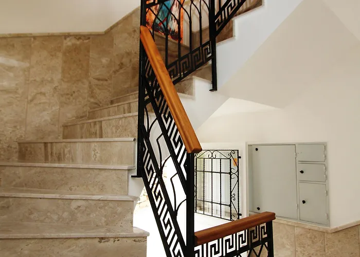 Kale Tas Готель