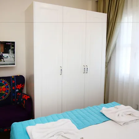 Otel Kale Tas Çeşme